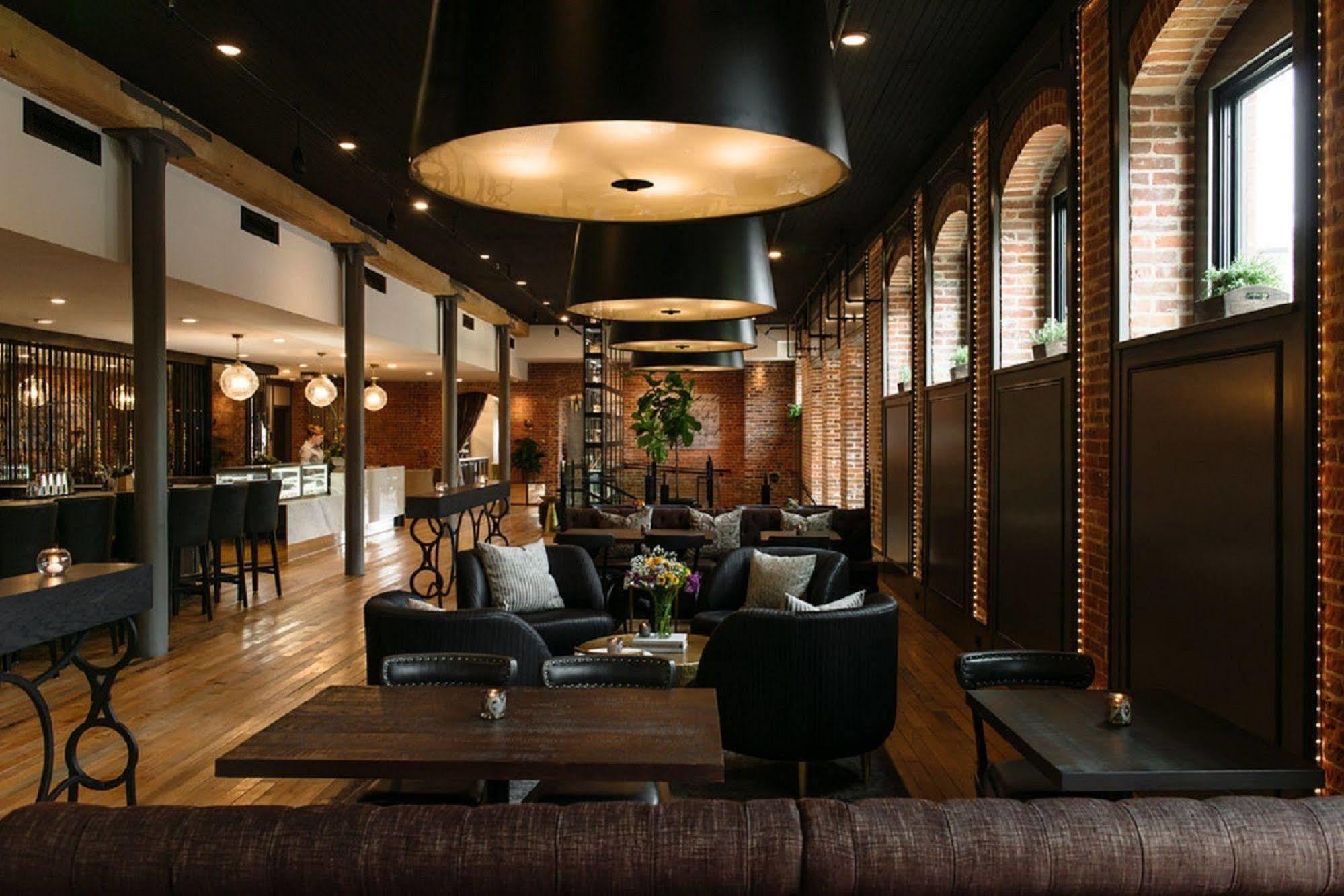 The Charmant Hotel La Crosse Eksteriør bilde