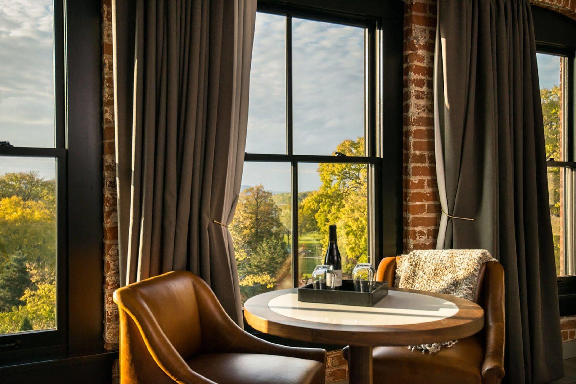 The Charmant Hotel La Crosse Eksteriør bilde